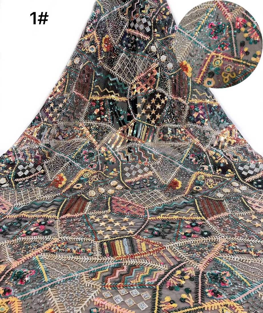 Embroidered Lace — 1767 — عرض 2